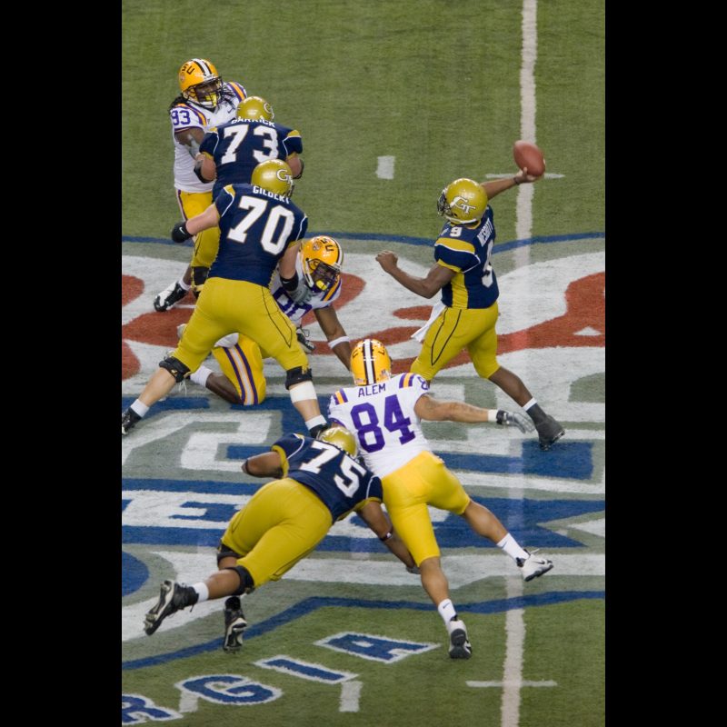 ATLANTA Georgia Tech quarterback Josh Nesbitt (9) passes against LSU during the Chick?fil?A Bowl (Peach Bowl) on December 31, 2008, at the Georgia Dome. LSU rolled to a 383 win behind a dominant second quarter that flipped momentum in their favor after Georgia Tech had briefly cut the lead with a field goal early on.
